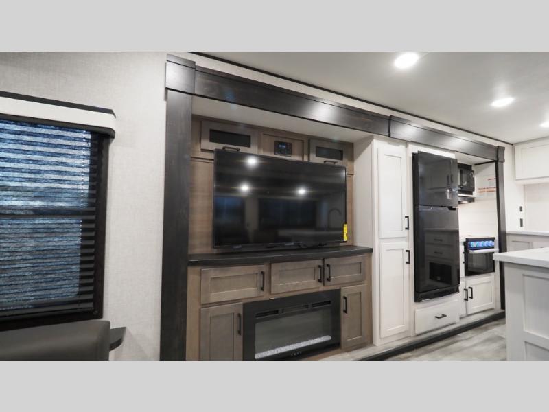 Jayco Jay Flight 334RTS entertainment center